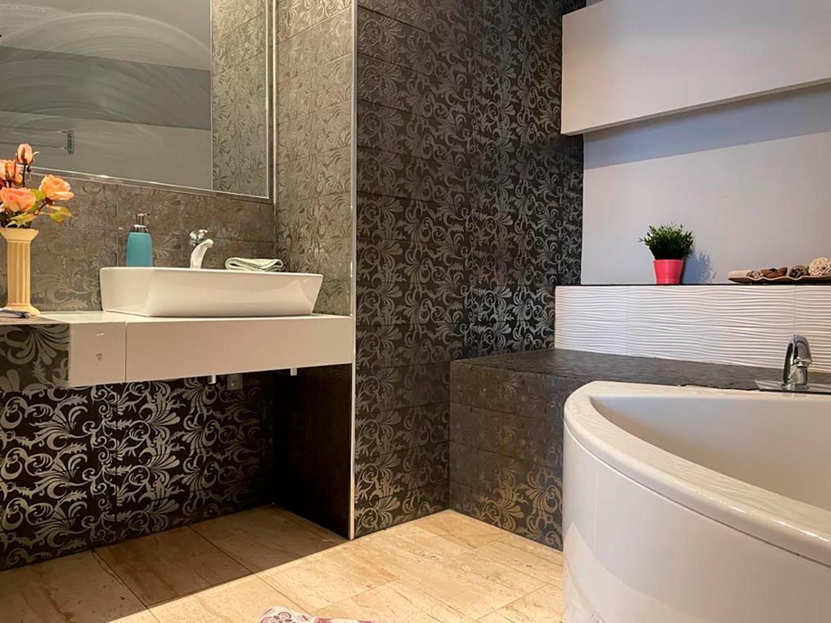 By La Rambla Rooms Barcelona Eksteriør billede