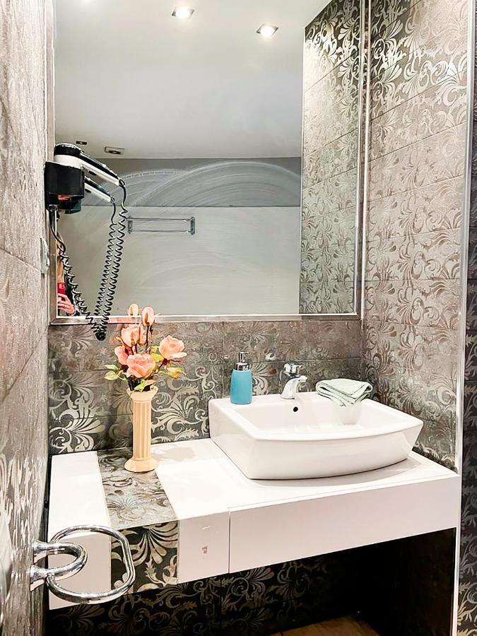 By La Rambla Rooms Barcelona Eksteriør billede
